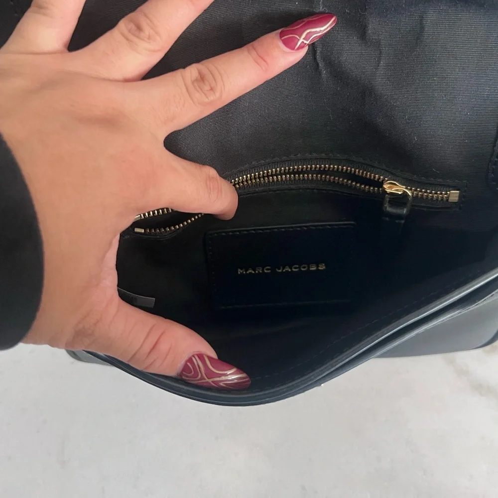 Marc Jacobs J shoulder Bag with Gold Chain - Picture 5 of 6